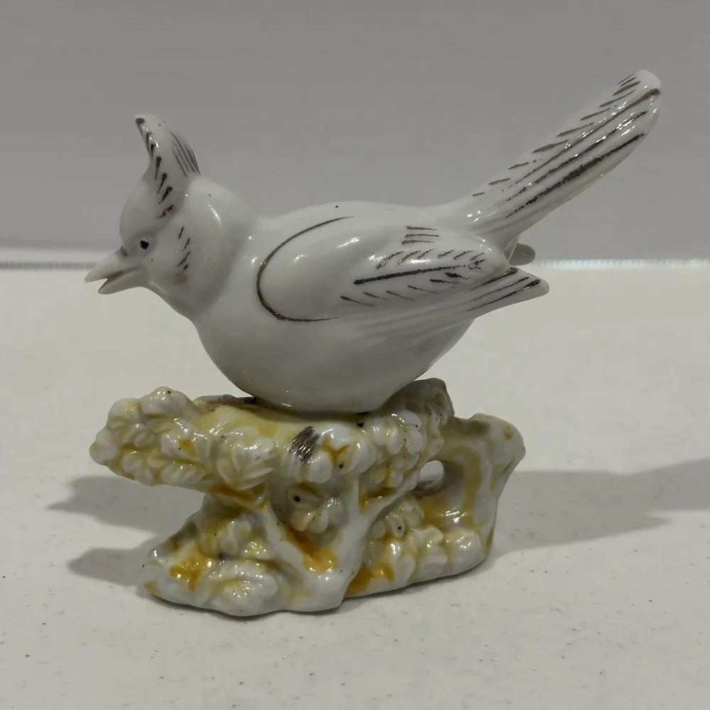 Vintage Japan Porcelain Blue Jay Bird Figurine 4